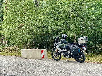 Motor a výfuk zblízka